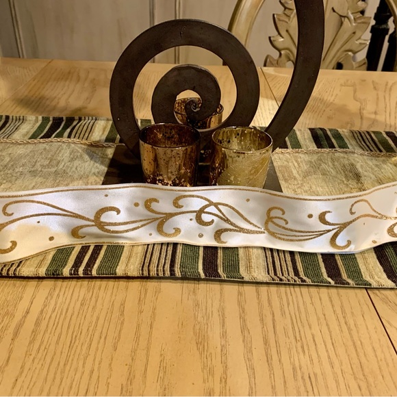 NWT TWO ROLLS-BEAUTIFUL PACIFIC RIM DECORATIVE RIBBON🎄2.5X 10 YARDS EACH ROLL - Picture 4 of 6